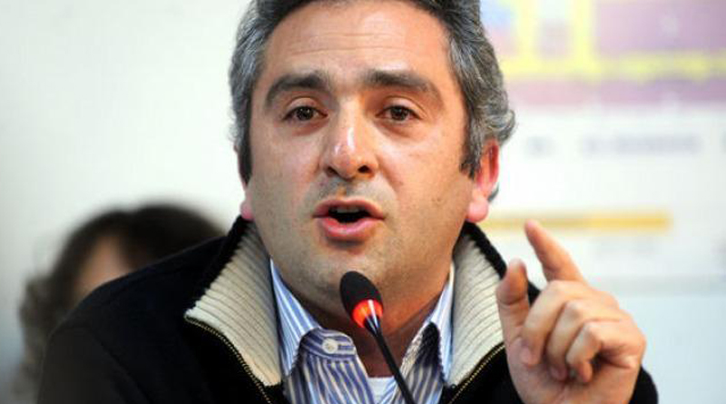 Larroque "Hay organizaciones que quieren llevar a la violencia"