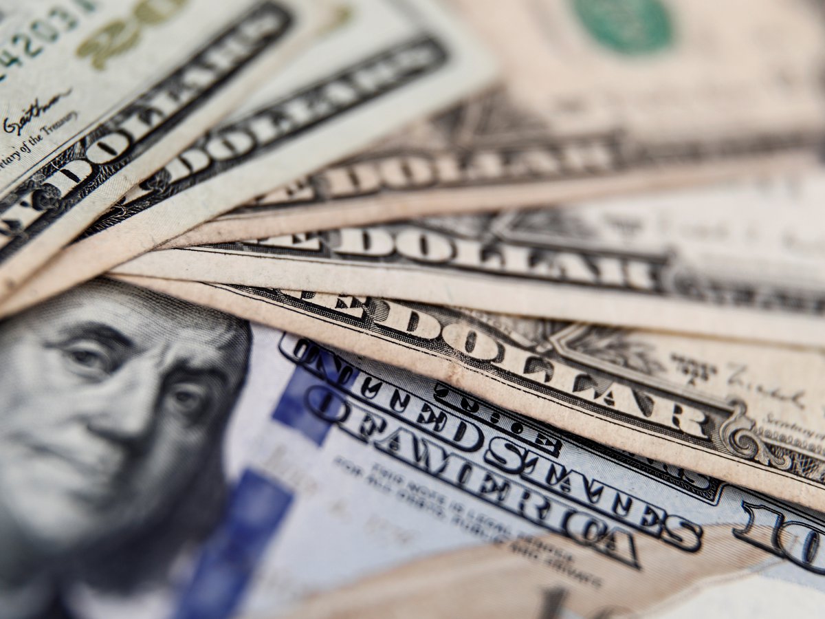 Los trabajadores que cobren ATP no podrán comprar dólar ahorro