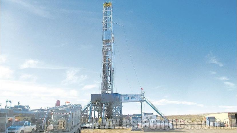 El Gobierno analiza permitir a petroleras no liquidar el total de sus exportaciones